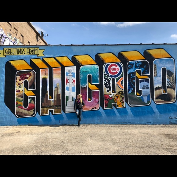 Meet your Posher, Nicole - Picture 1 of 1